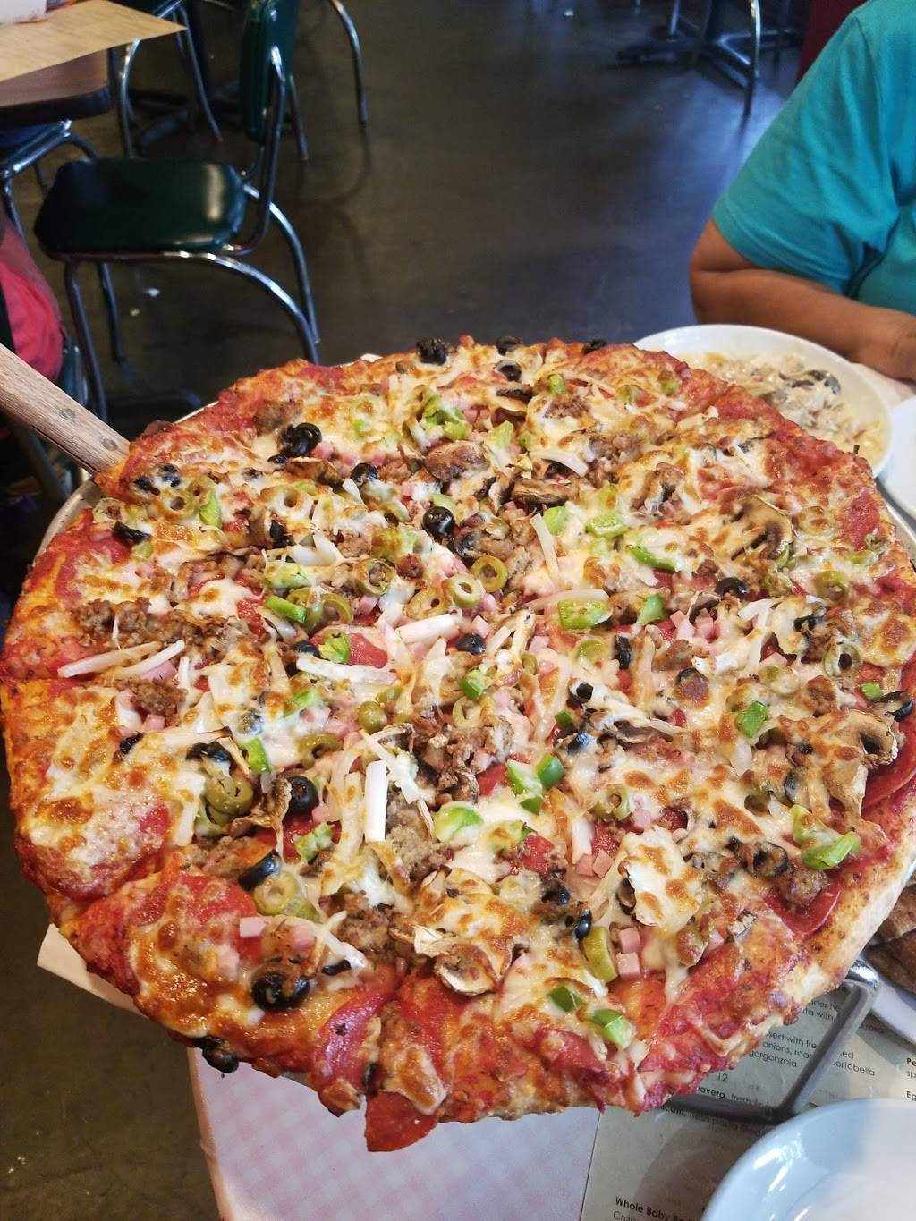 Guglianis | restaurant | 4990 Beechnut St, Houston, TX 77096, USA | 7133499040 OR +1 713-349-9040