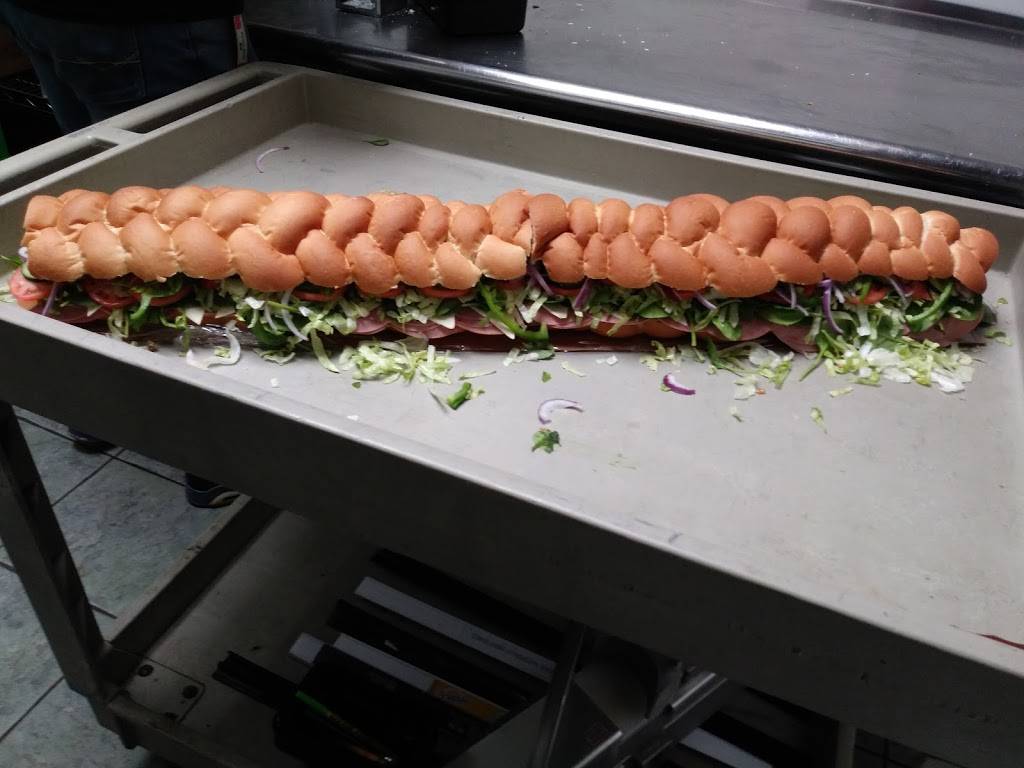 Subway | restaurant | 3864 Mt Hope Rd, Grass Lake, MI 49240, USA | 5175223550 OR +1 517-522-3550