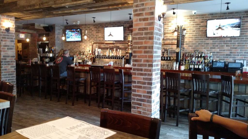 The Tap Room | restaurant | 1010 Park Blvd, Massapequa Park, NY 11762, USA | 5165907030 OR +1 516-590-7030