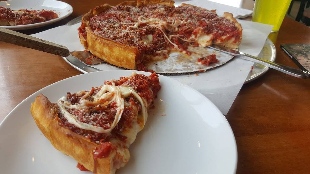 Nancys Pizza | restaurant | 2301 W Monroe St, Springfield, IL 62704, USA | 2176790456 OR +1 217-679-0456