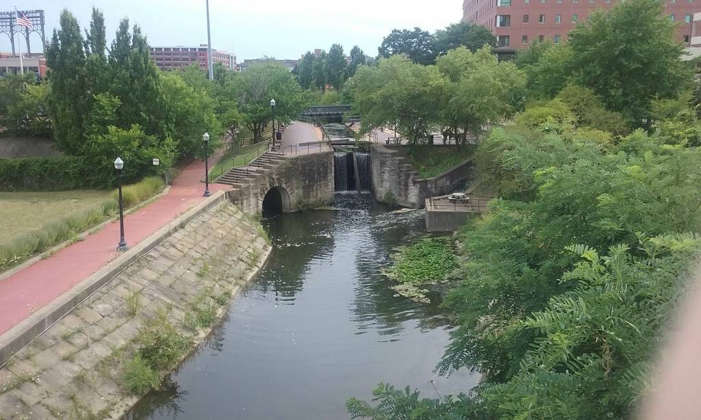 The Game Grill + Bar | restaurant | 300 S Main St, Akron, OH 44308, USA | 3302520804 OR +1 330-252-0804