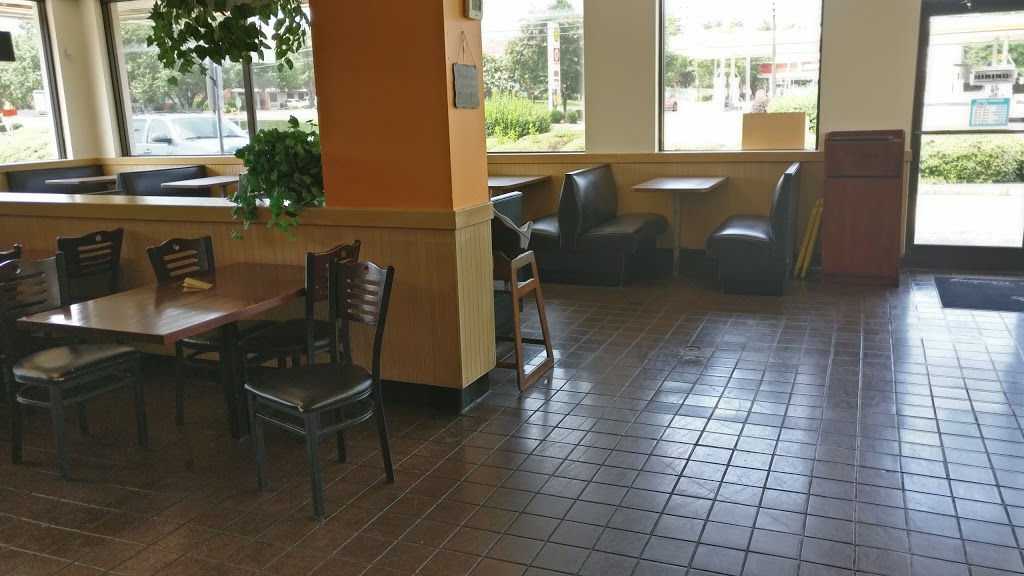 Floyds Soul Food Restaurant | restaurant | 7825 Nations Ford Rd, Charlotte, NC 28217, USA | 7045252105 OR +1 704-525-2105