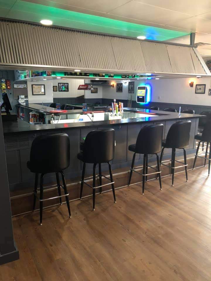 Rays Pub | restaurant | 101 N Main St, Donahue, IA 52746, USA | 5632824256 OR +1 563-282-4256