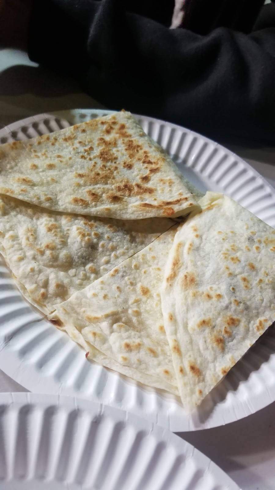 Leos Taco Truck | restaurant | 2400 Pico Blvd, Los Angeles, CA 90006, USA | 3233462001 OR +1 323-346-2001