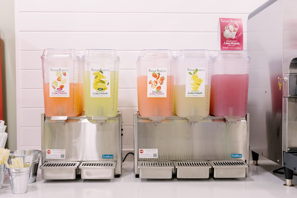 Salad Station | restaurant | 1407 Bienville Blvd, Ocean Springs, MS 39564, USA | 9856022223 OR +1 985-602-2223