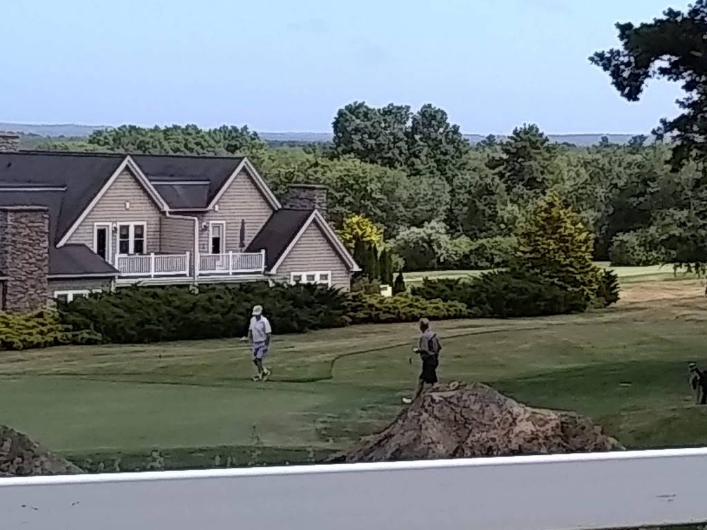 Fenner Hill Country Club | restaurant | 33 Wheeler Ln, Hope Valley, RI 02832, USA | 4015398000 OR +1 401-539-8000