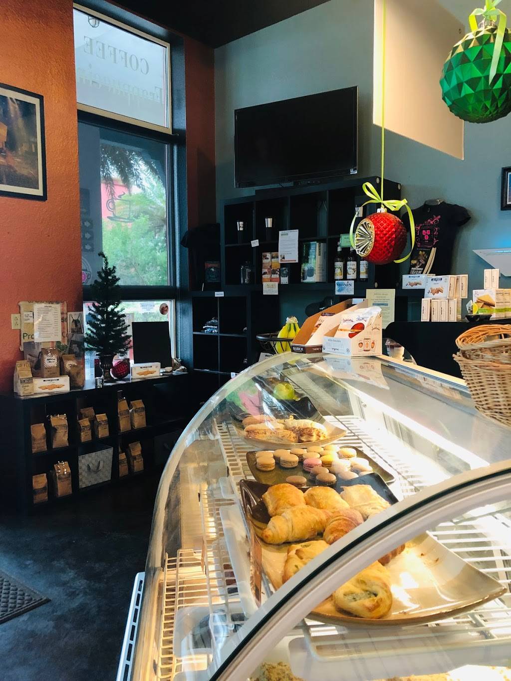 Addicted to the Bean | cafe | 152 129th Ave W, Madeira Beach, FL 33708, USA | 7273991573 OR +1 727-399-1573