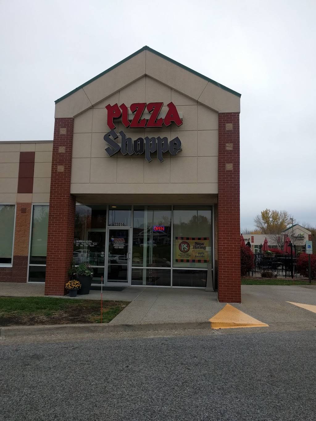Pizza Shoppe | restaurant | 22014 W 66th St, Shawnee, KS 66226, USA | 9134229600 OR +1 913-422-9600