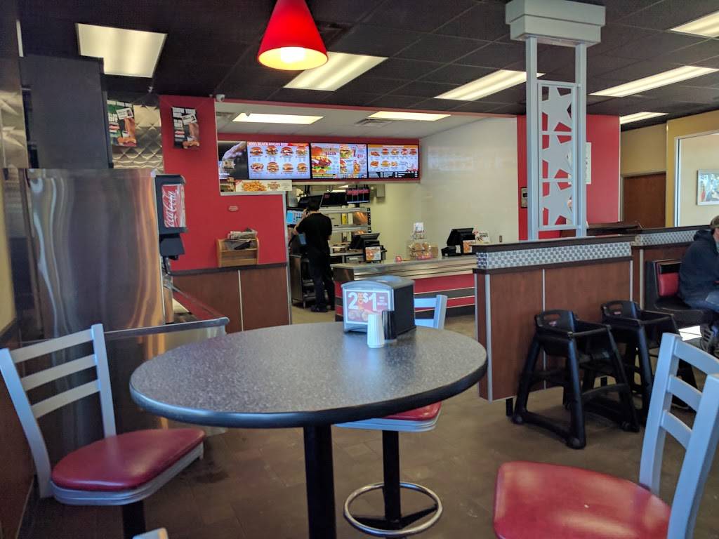 Hardees | restaurant | 1406 4th St NW, Austin, MN 55912, USA | 5073968470 OR +1 507-396-8470