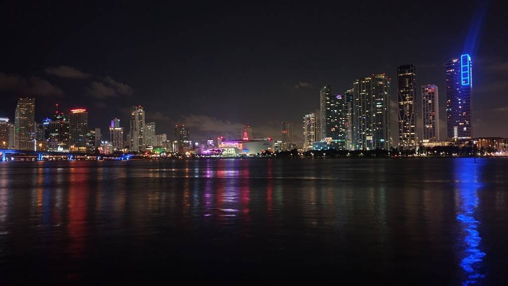 The Deck at Island Gardens | restaurant | 888 MacArthur Causeway, Miami, FL 33132, USA | 7866274949 OR +1 786-627-4949