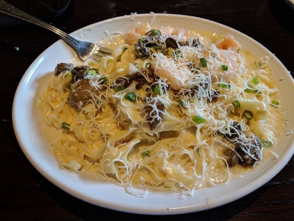 Carrabbas Italian Grill | restaurant | 2150 Northwoods Blvd #100, North Charleston, SC 29406, USA | 8438240404 OR +1 843-824-0404
