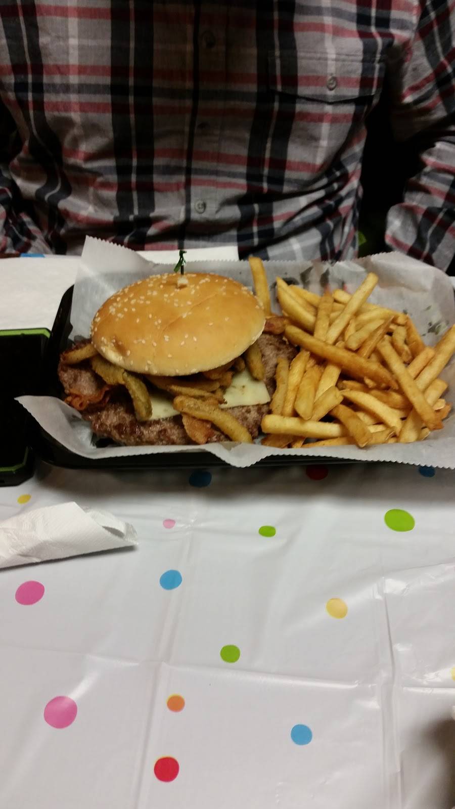 Wayland Hotel & Bar | restaurant | 104 S Main St, Wayland, MI 49348, USA | 2697922963 OR +1 269-792-2963