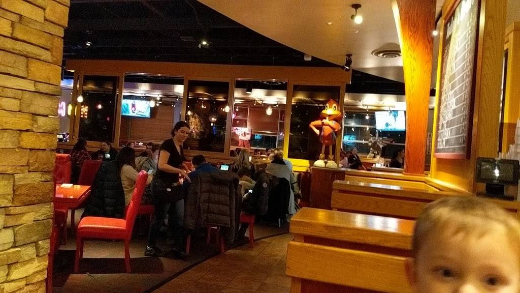 Red Robin Gourmet Burgers and Brews | restaurant | Route 9, 2511 South Rd, Poughkeepsie, NY 12601, USA | 8454633610 OR +1 845-463-3610