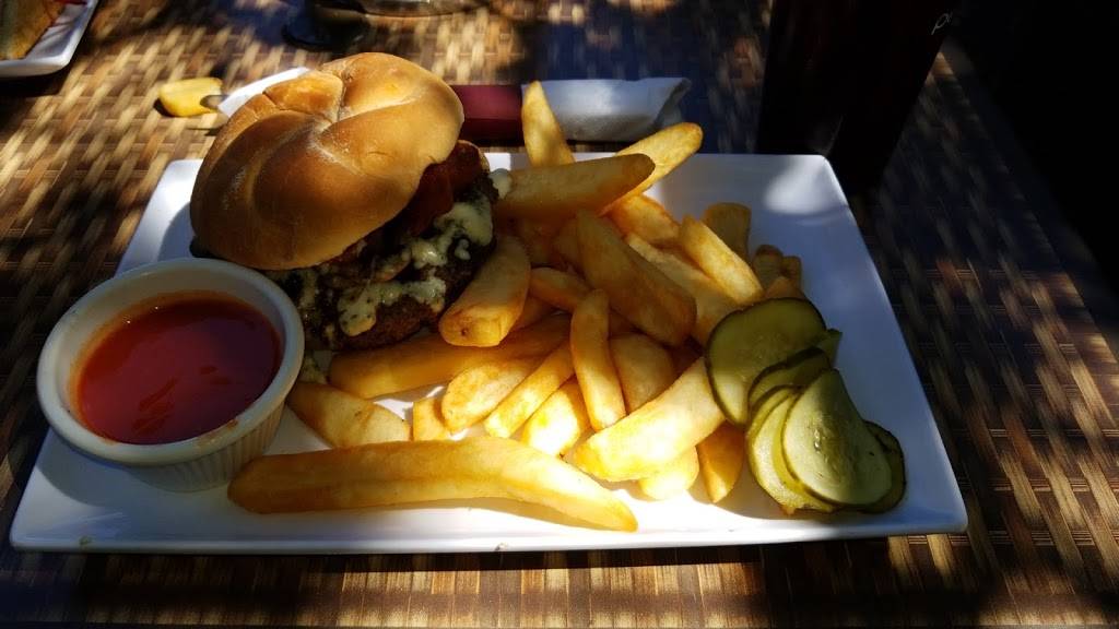 Red Door Tavern | restaurant | 1736 W 5th Ave, Columbus, OH 43212, USA | 6144885433 OR +1 614-488-5433