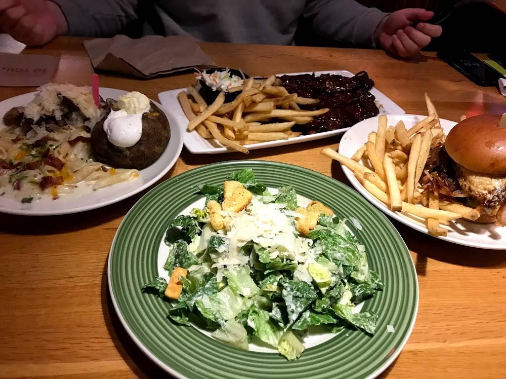 Applebees Grill + Bar | restaurant | 188 Cascade Mall Dr, Burlington, WA 98233, USA | 3607571414 OR +1 360-757-1414