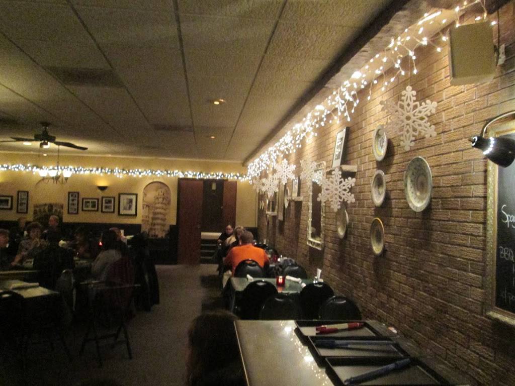 Verucchis Ristorante | restaurant | 600 N Greenwood St, Spring Valley, IL 61362, USA | 8156636431 OR +1 815-663-6431