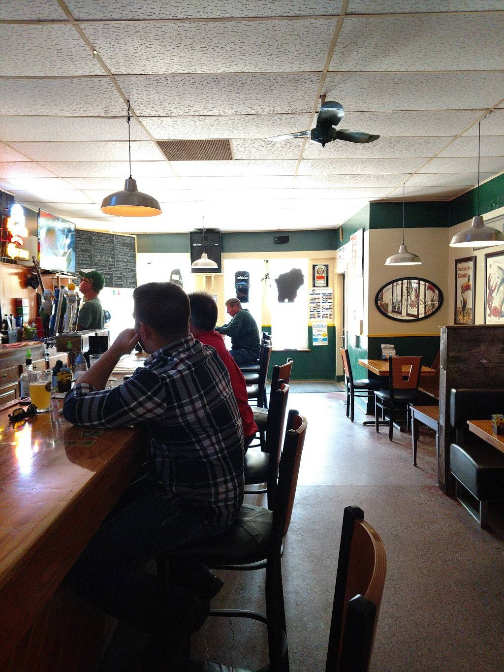 Touchdown Tavern | restaurant | 125 E Main St, Reedsburg, WI 53959, USA | 6085246724 OR +1 608-524-6724