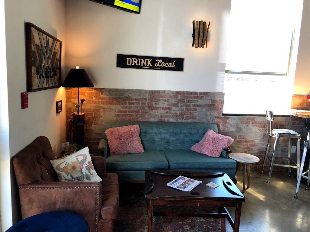 Local Pint | restaurant | 2750 Churchill Dr #170, Flower Mound, TX 75022, USA | 2142853628 OR +1 214-285-3628