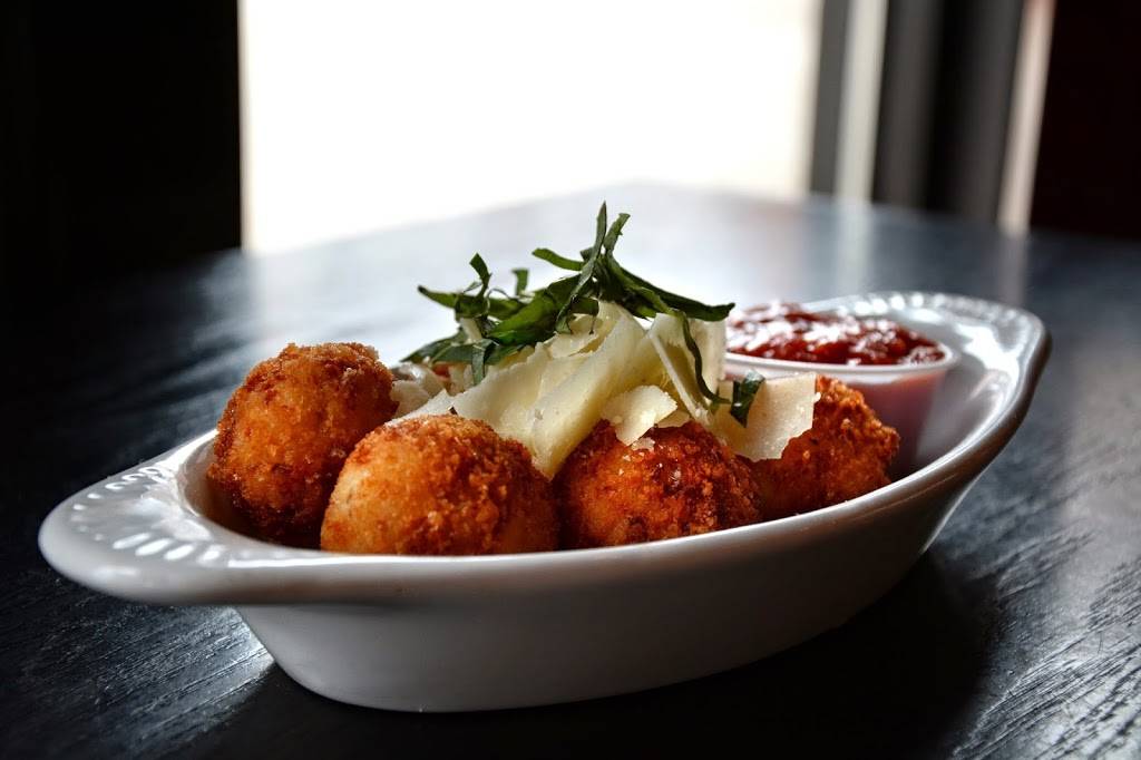 Coals Artisan Pizza | restaurant | 3724 Frankfort Ave, Louisville, KY 40207, USA | 5027428200 OR +1 502-742-8200