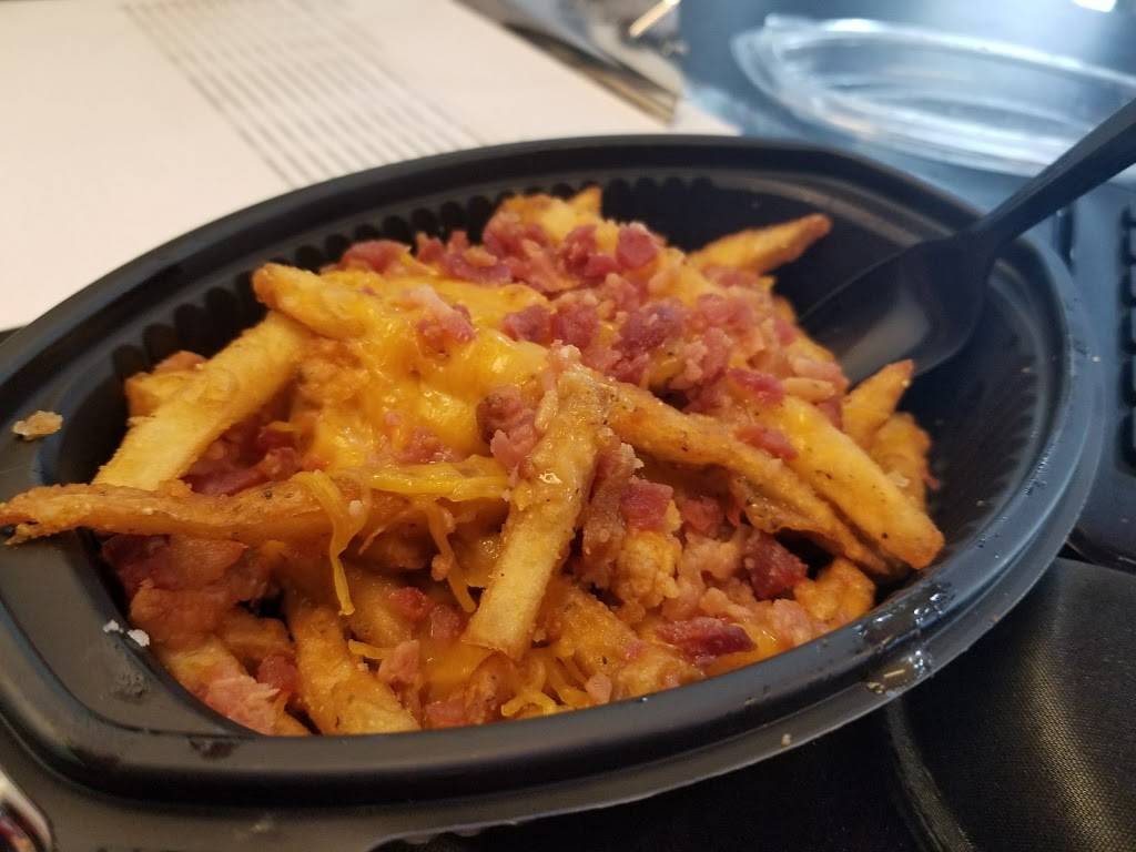 Popeyes Louisiana Kitchen | restaurant | 1949 W Fullerton Ave, Chicago, IL 60614, USA | 7732354545 OR +1 773-235-4545