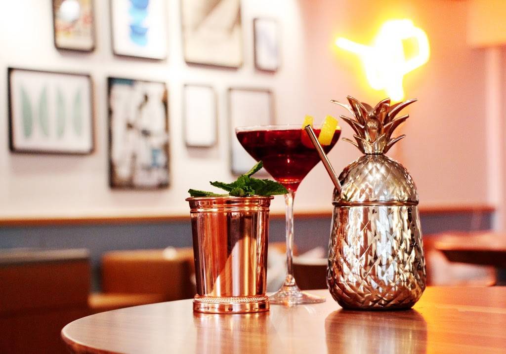 The Commentary | restaurant | 801 N Glebe Rd, Arlington, VA 22203, USA | 7035374204 OR +1 703-537-4204