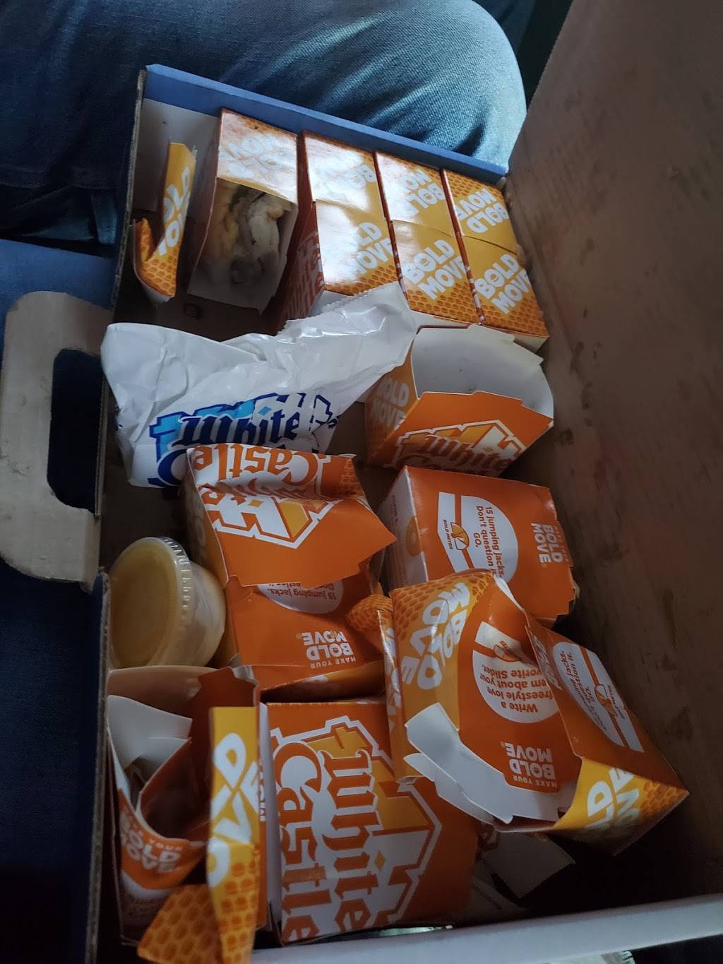 White Castle | restaurant | 4524 S Kingshighway Blvd, St. Louis, MO 63109, USA | 3143537099 OR +1 314-353-7099