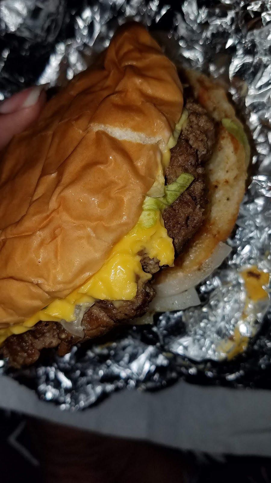 Taystee Burger | restaurant | 2700 State St, East St Louis, IL 62205, USA | 6182711722 OR +1 618-271-1722