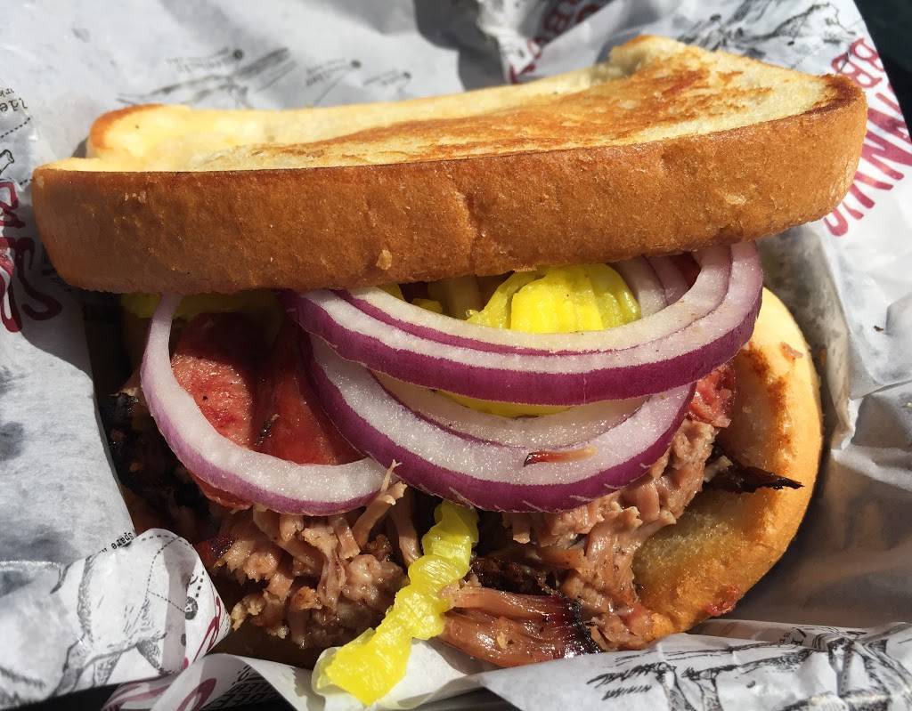 Sonnys BBQ | restaurant | 3120 South, US-1, Fort Pierce, FL 34982, USA | 7724689086 OR +1 772-468-9086