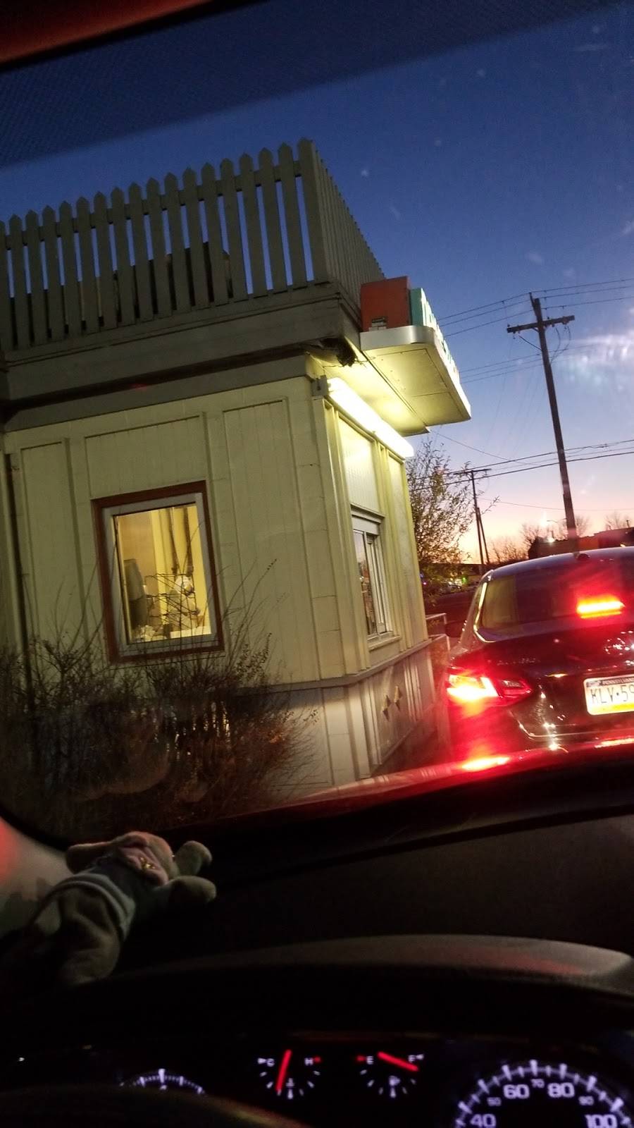 Long John Silvers | restaurant | 1930 N Michigan St, Plymouth, IN 46563, USA | 5749369020 OR +1 574-936-9020