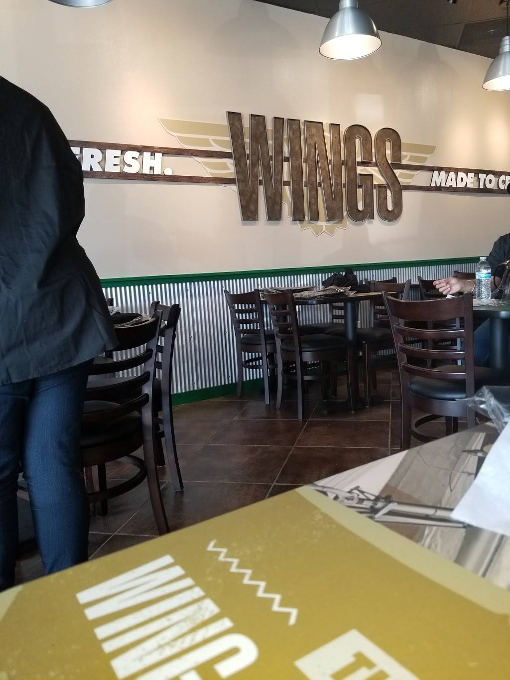 Wingstop | restaurant | 3660 W Shaw Ave, Fresno, CA 93711, USA | 5594923936 OR +1 559-492-3936