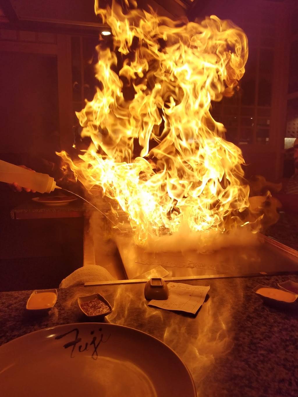 Fuji Japanese Steak House | restaurant | 6499 Veterans Pkwy, Columbus, GA 31909, USA | 7063218882 OR +1 706-321-8882