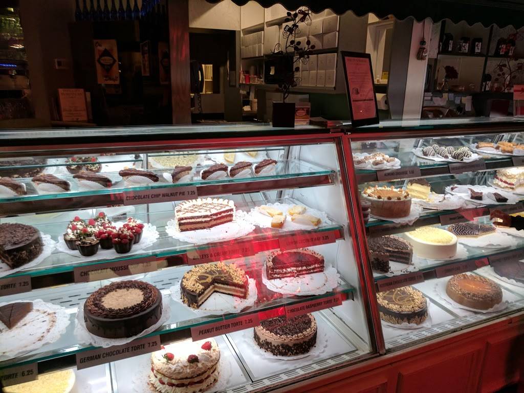 Phillips European Restaurant | restaurant | 26 Corporate Woods, Rochester, NY 14623, USA | 5852729910 OR +1 585-272-9910