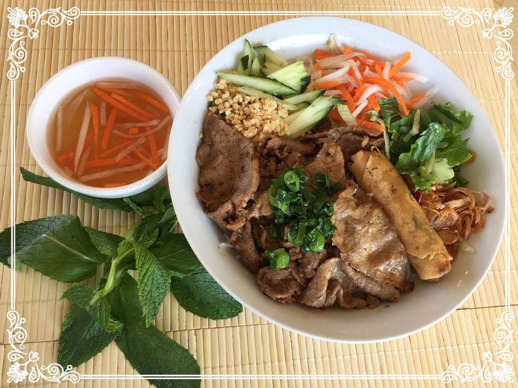 Pho Lotus | restaurant | 5460 Philadelphia St, Chino, CA 91710, USA | 9096130705 OR +1 909-613-0705