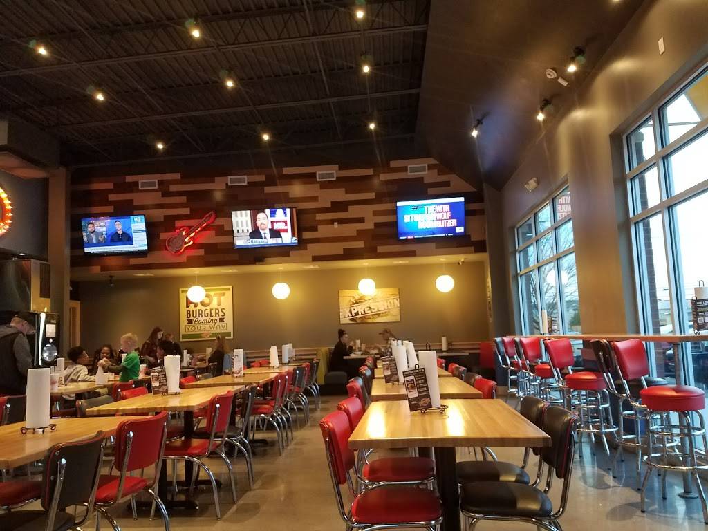 Fuddruckers | restaurant | 7750 Tidewater Dr Suite 301, Norfolk, VA 23505, USA | 7572275334 OR +1 757-227-5334