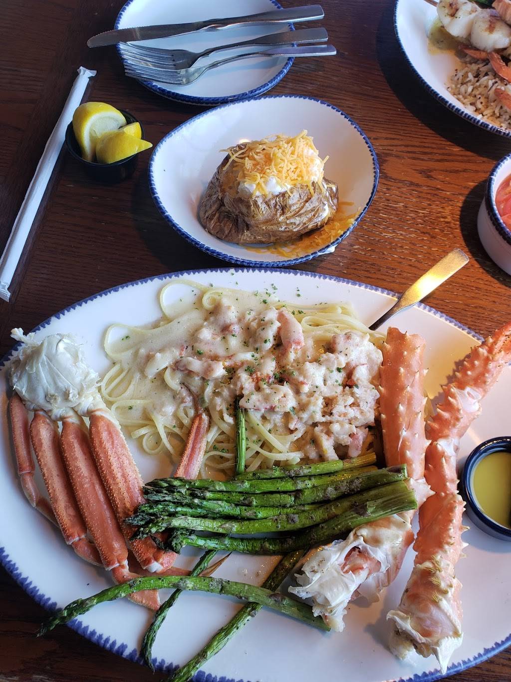Red Lobster | restaurant | 9069 Vantage Point Dr, Dallas, TX 75243, USA | 9728898124 OR +1 972-889-8124