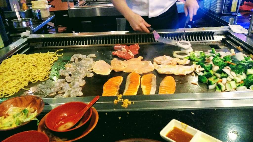 Sakura Japanese Steakhouse | restaurant | 3540 Rivertown Point Ct SW, Grandville, MI 49418, USA | 6166475581 OR +1 616-647-5581