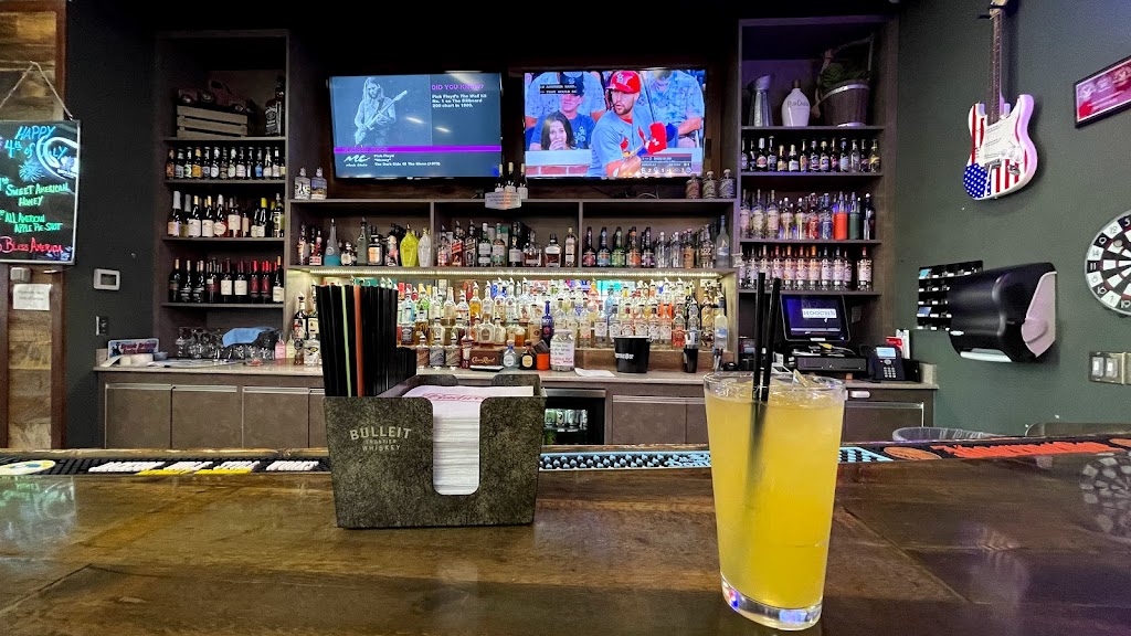 Hoochs | restaurant | 6985 Nugget, Evansville, WY 82636, USA | 3072336808 OR +1 307-233-6808