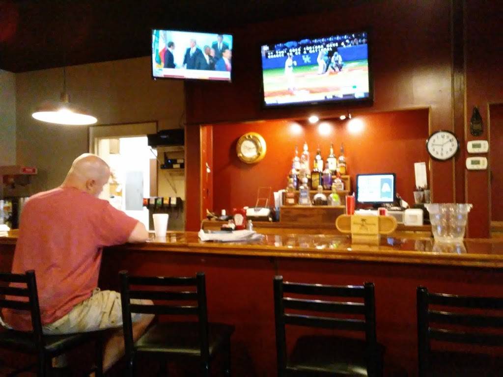 Waterfront Bar & Grill | restaurant | 404 Greenbelt Dr, Maryville, TN 37804, USA | 8656811212 OR +1 865-681-1212