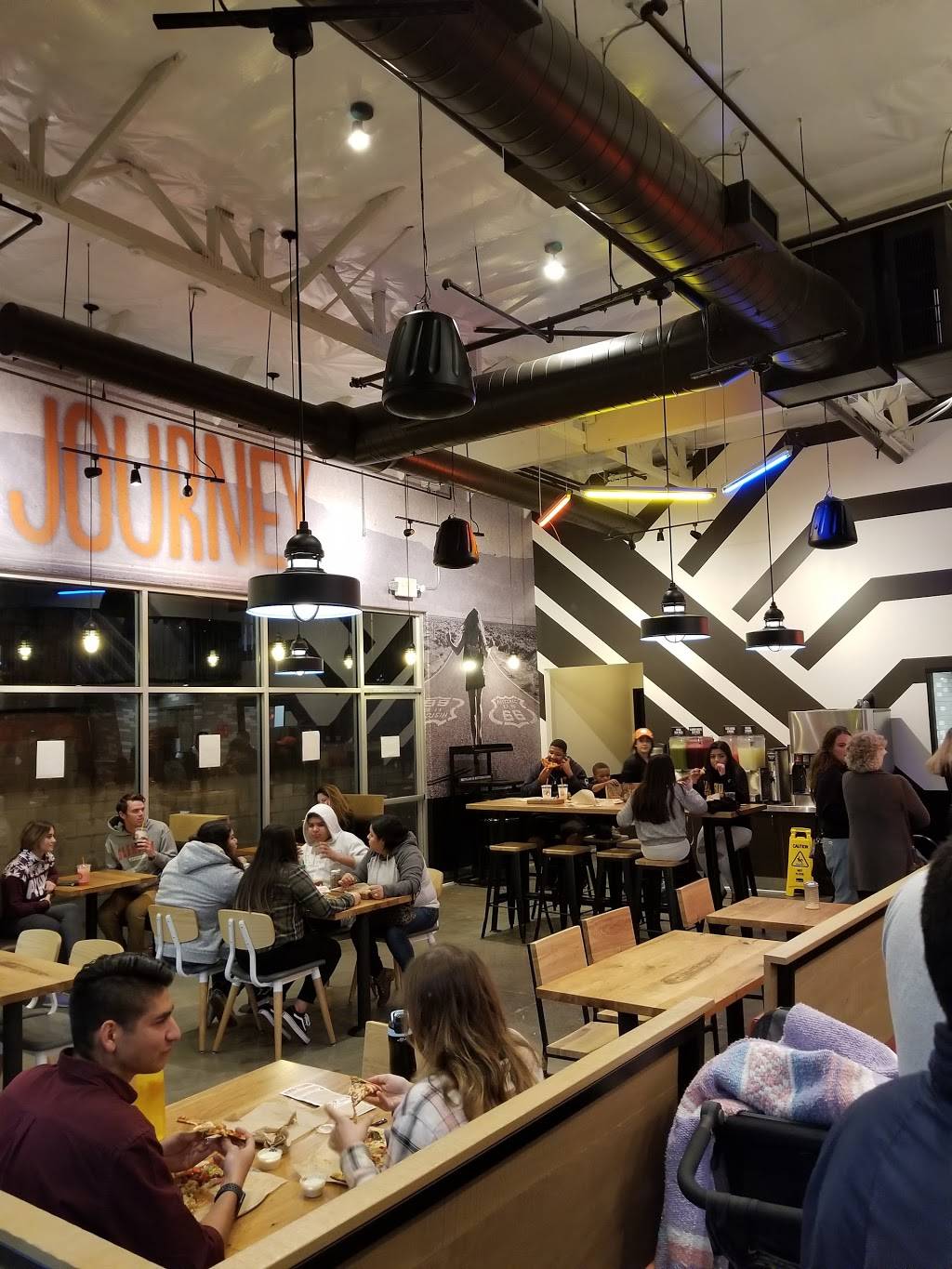 Blaze Pizza | restaurant | 1331 S Lone Hill Ave, Glendora, CA 91740, USA | 9096471453 OR +1 909-647-1453