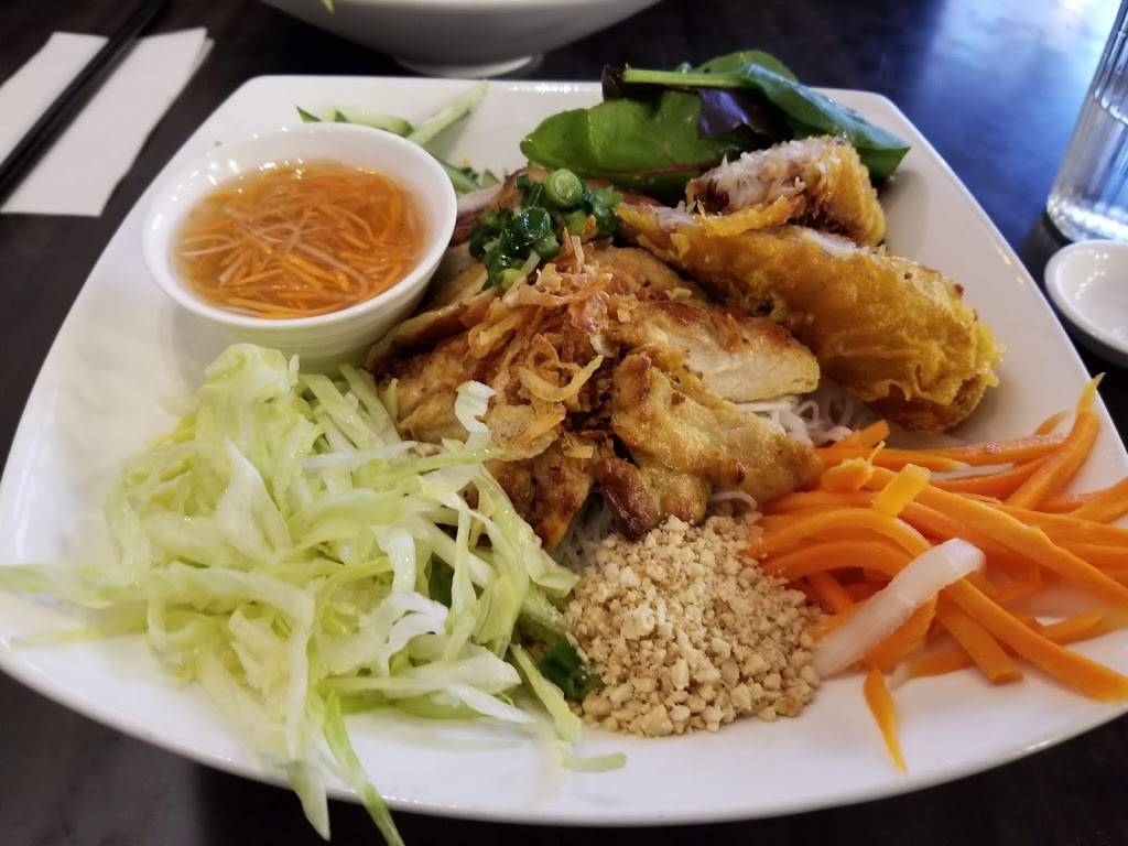 SAIGON Bistro Restaurant | restaurant | 122 Atlantic Ave, Toronto, ON M6K 1X9, Canada | 6473492492 OR +1 647-349-2492