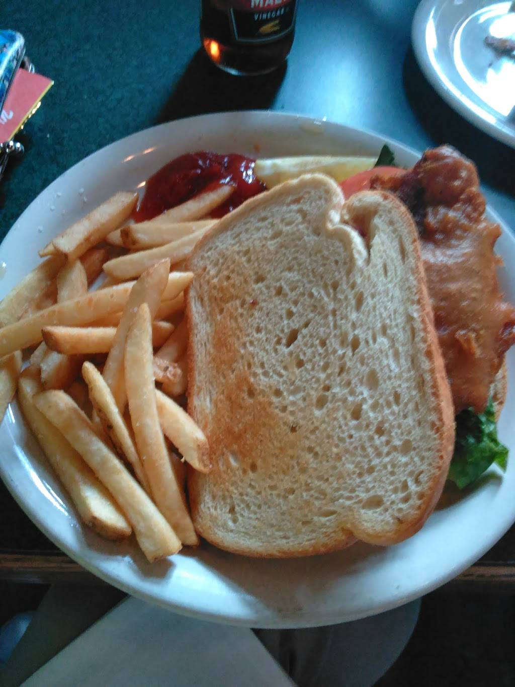 Colonial Tavern, Home to the Irish Brigade | restaurant | 406 Lafayette Blvd, Fredericksburg, VA 22401, USA | 5403731313 OR +1 540-373-1313