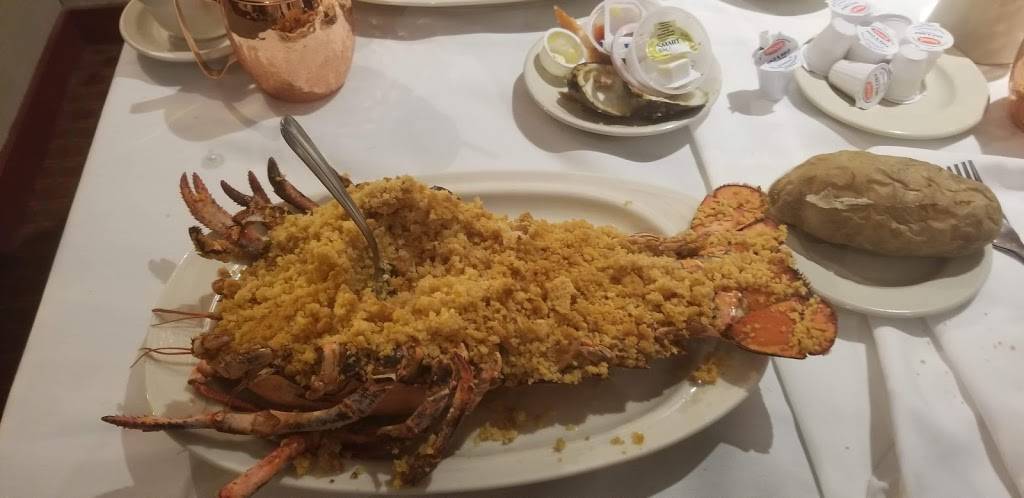 Magonis Ferry Landing | restaurant | 681 Riverside Ave, Somerset, MA 02725, USA | 5086744335 OR +1 508-674-4335