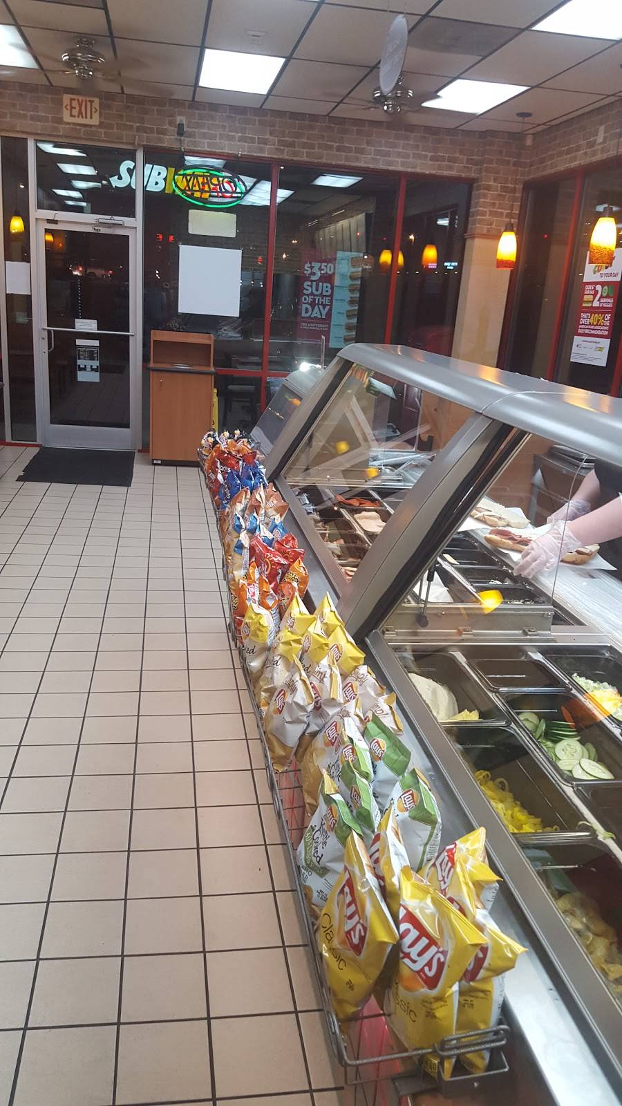 Subway | restaurant | 520 W Oakland Ave, Johnson City, TN 37604, USA | 4236100700 OR +1 423-610-0700