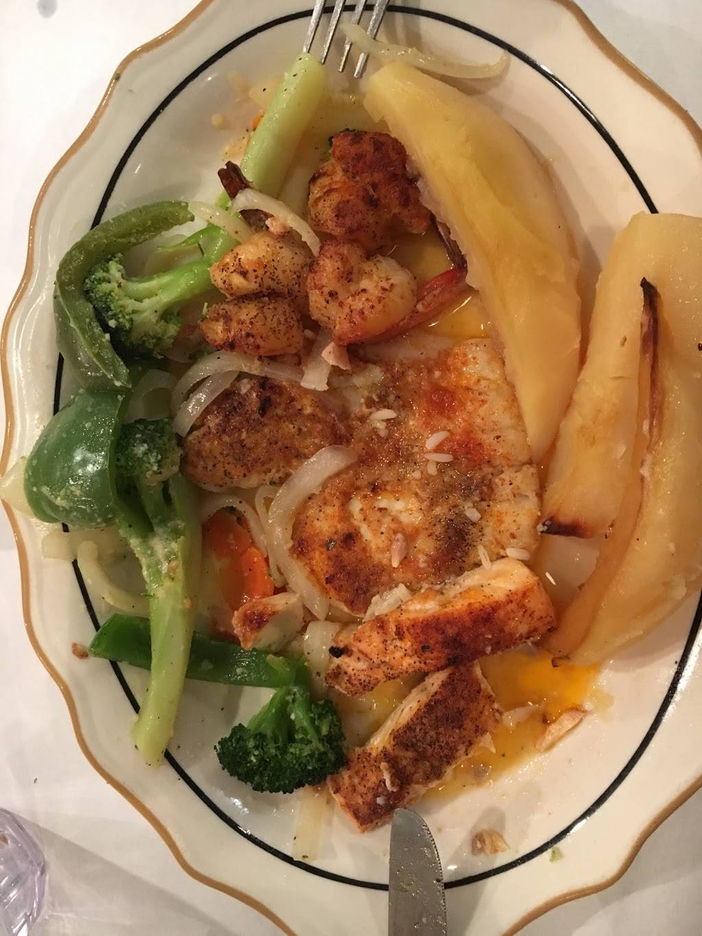 Greek Islands Restaurant | restaurant | 315 Main St A, Holbrook, NY 11741, USA | 6314676066 OR +1 631-467-6066