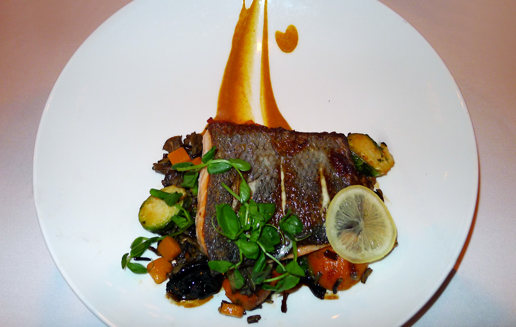 Giovannis | restaurant | 25550 Chagrin Blvd, Beachwood, OH 44122, USA | 2168318625 OR +1 216-831-8625