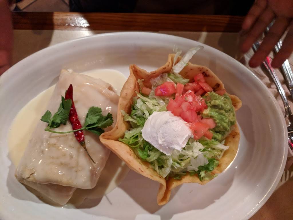 La Parrilla Mexican Restaurant | restaurant | 29 South Marietta Pkwy SW, Marietta, GA 30060, USA | 7704270055 OR +1 770-427-0055