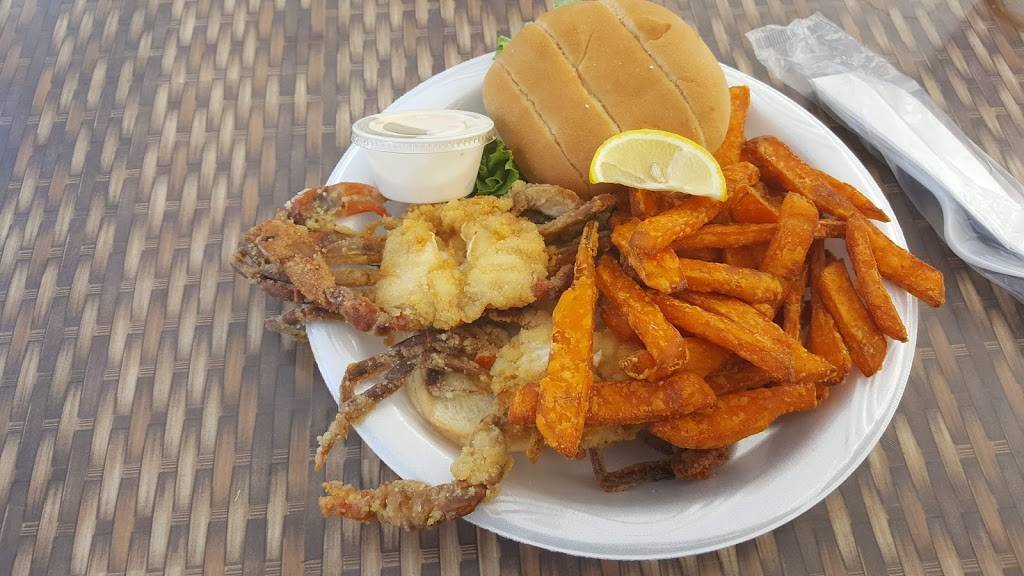 Stans Idle Hour Restaurant | restaurant | 221 Goodland Dr, Goodland, FL 34140, USA | 2393943041 OR +1 239-394-3041