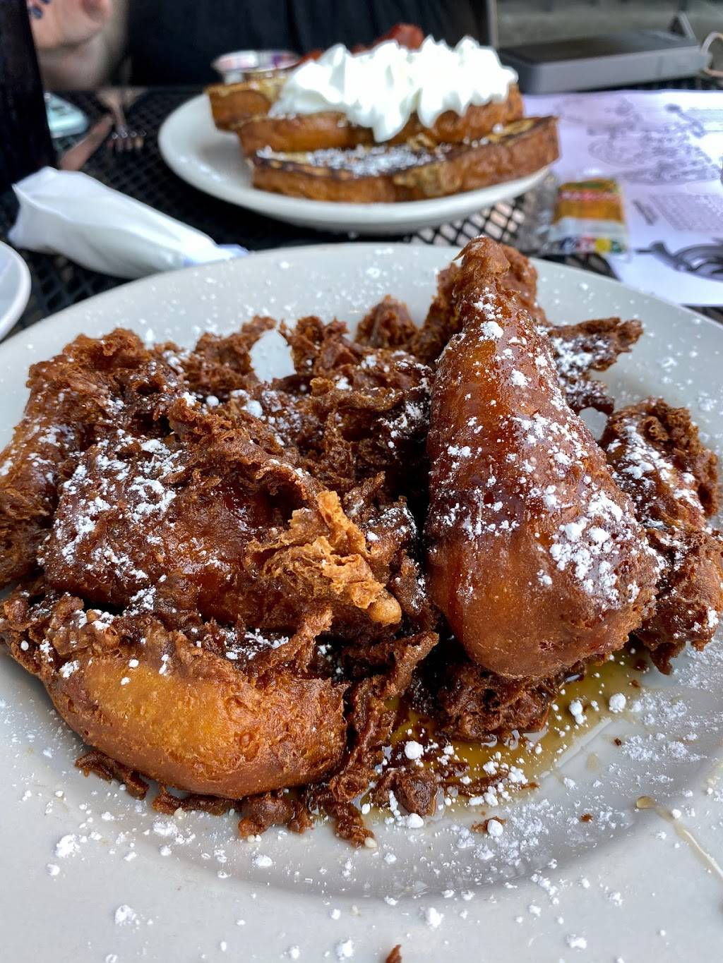 Hibernian Pub | restaurant | 311 Glenwood Ave, Raleigh, NC 27603, USA | 9198332258 OR +1 919-833-2258