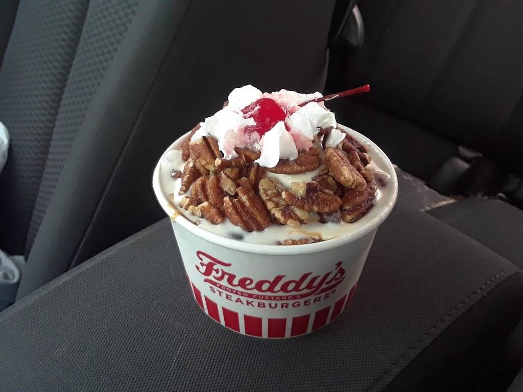 Freddys Frozen Custard & Steakburgers | restaurant | 20450 Southwest Fwy, Richmond, TX 77469, USA | 2812396900 OR +1 281-239-6900