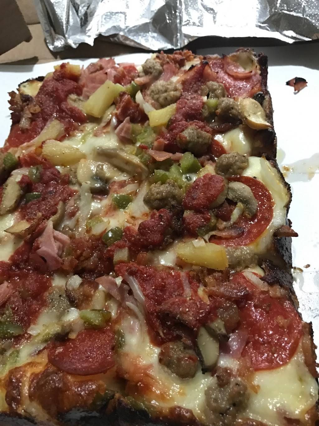 Biondes Super Sub & Pizza | restaurant | 7544 Greenfield Rd, Dearborn, MI 48126, USA | 3135814250 OR +1 313-581-4250